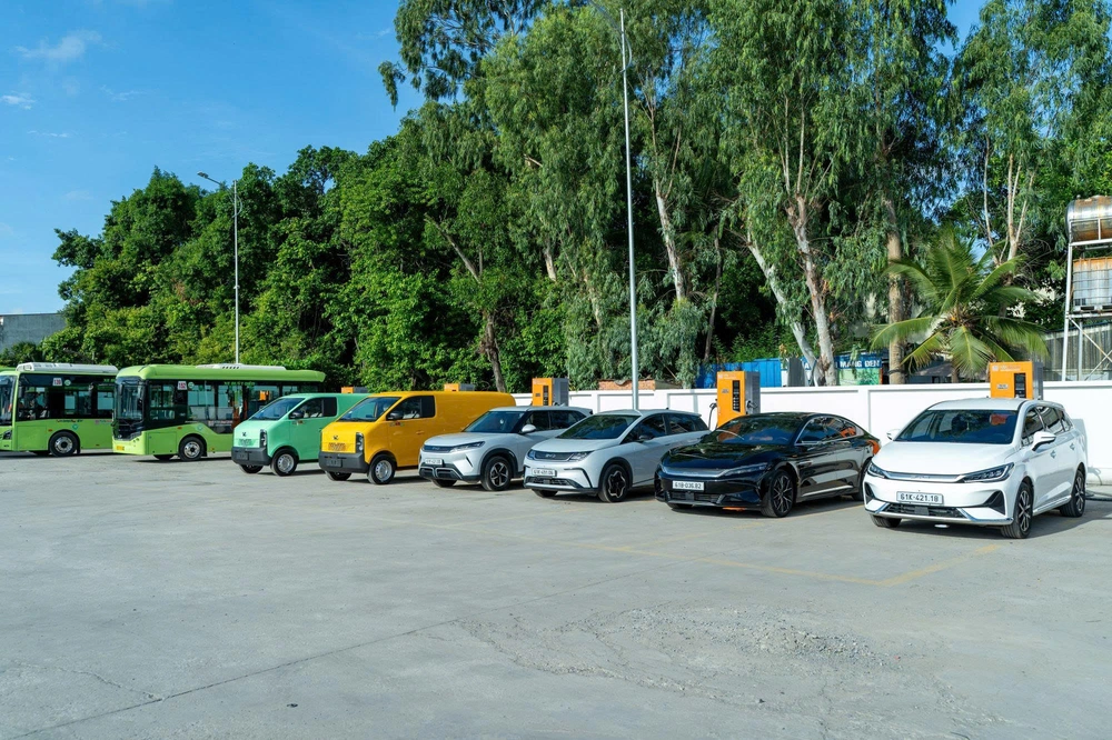 BYD và tập đoàn Phương Trang "bắt tay" mở rộng hệ sinh thái giao thông xanh tại Việt Nam - Ảnh 2.