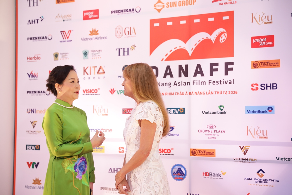 DANAFF IV: Tiêu điểm Điện ảnh Hoa Kỳ mở màn, Jane Seymour kể về bộ phim "càng cũ càng nổi tiếng" - Ảnh 2.