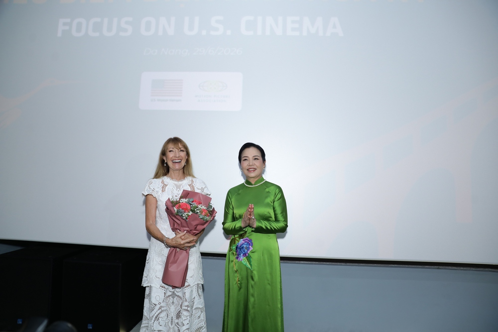 DANAFF IV: Tiêu điểm Điện ảnh Hoa Kỳ mở màn, Jane Seymour kể về bộ phim "càng cũ càng nổi tiếng" - Ảnh 4.