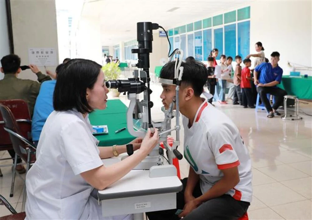 Phê duyệt Chương trình Sức khỏe học đường giai đoạn 2026-2035 - Ảnh 2. Phê duyệt Chương trình Sức khỏe học đường giai đoạn 2026-2035 - Ảnh 2.