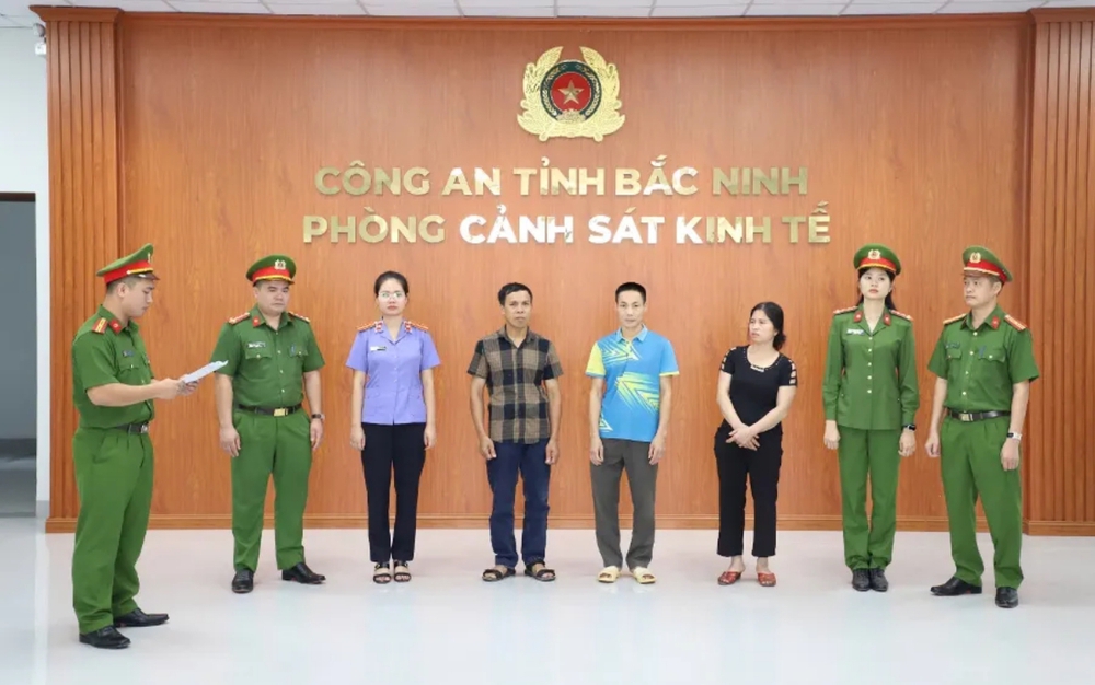 Khởi tố ba chủ cơ sở dùng hóa chất sản xuất giá đỗ - Ảnh 1.
