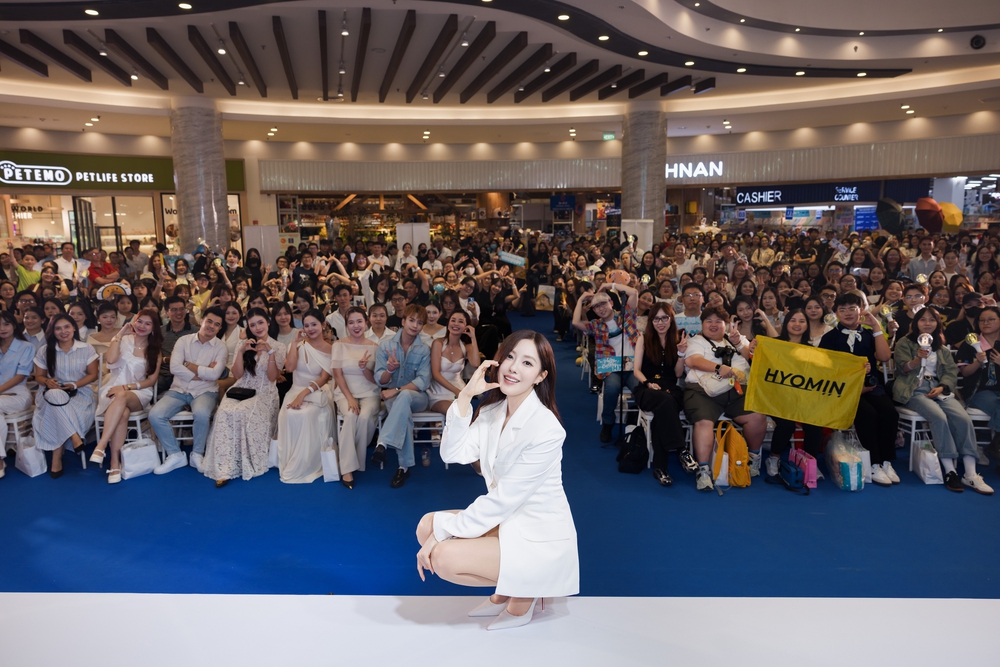 Hyomin ghi điểm với visual sang chảnh tại Meet & Greet ở TP.HCM - Ảnh 1.