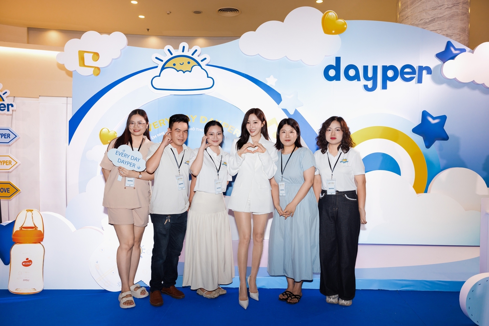 Hyomin ghi điểm với visual sang chảnh tại Meet & Greet ở TP.HCM - Ảnh 4.