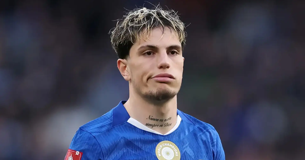Sao Chelsea gây chú ý với hình xăm Joker phủ lưng trị giá hàng nghìn USD - Ảnh 2. Sao Chelsea gây chú ý với hình xăm Joker phủ lưng trị giá hàng nghìn USD - Ảnh 2.