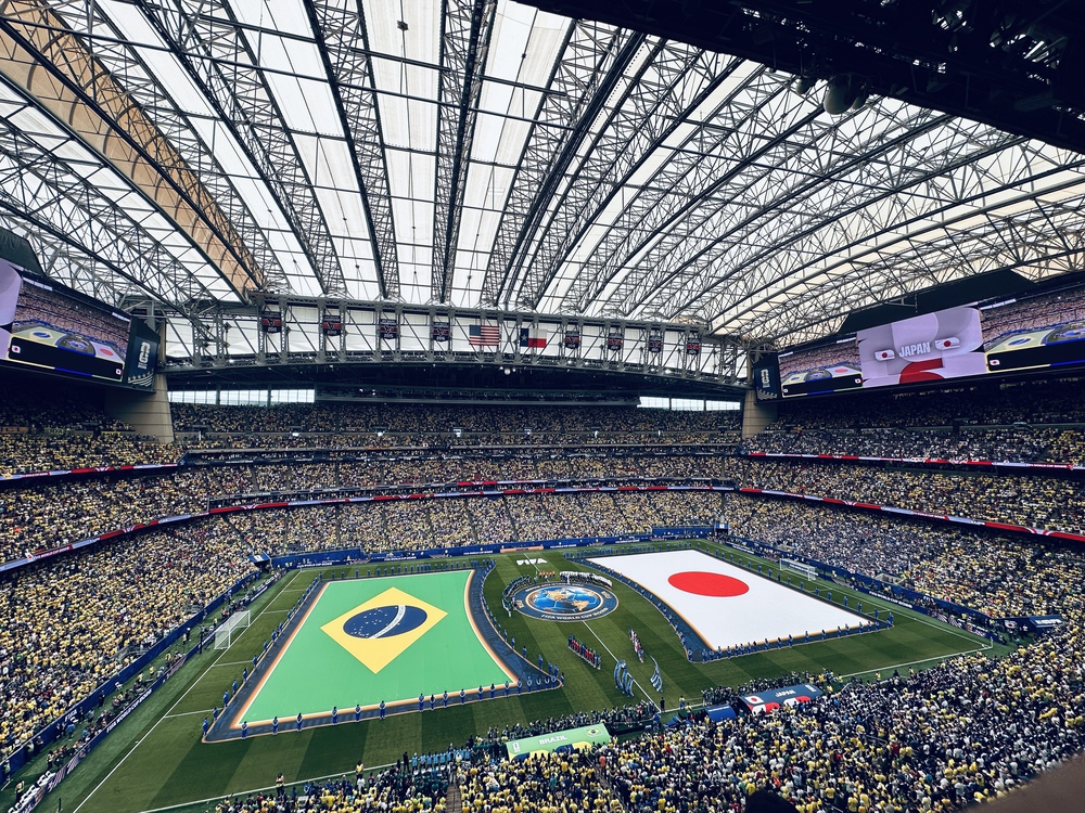 Ký sự World Cup: Và người Brazil bắt đầu nhảy samba - Ảnh 1. Ký sự World Cup: Và người Brazil bắt đầu nhảy samba - Ảnh 1.