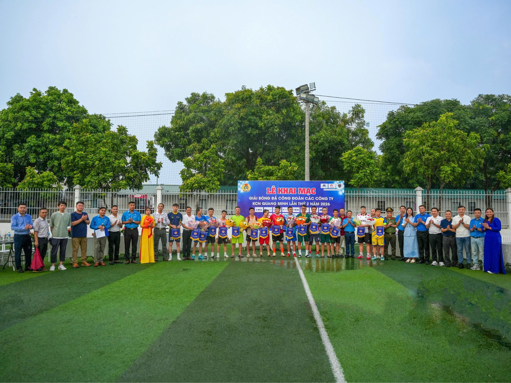 16 đội bóng tranh tài tại Giải bóng đá Công đoàn KCN Quang Minh lần thứ II năm 2026 - Ảnh 1.