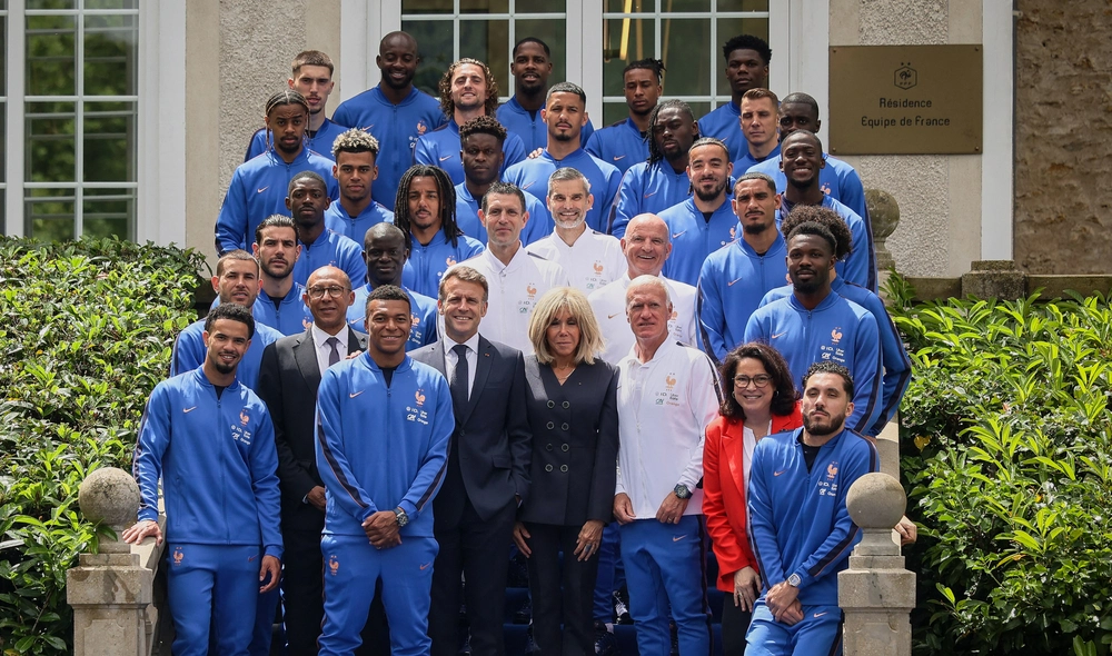 World Cup 2026 24h: Tuyển Pháp xuất hiện bất đồng nội bộ, tiền đạo Thụy Sĩ khẩn cầu cấp visa vào Mỹ - Ảnh 1.