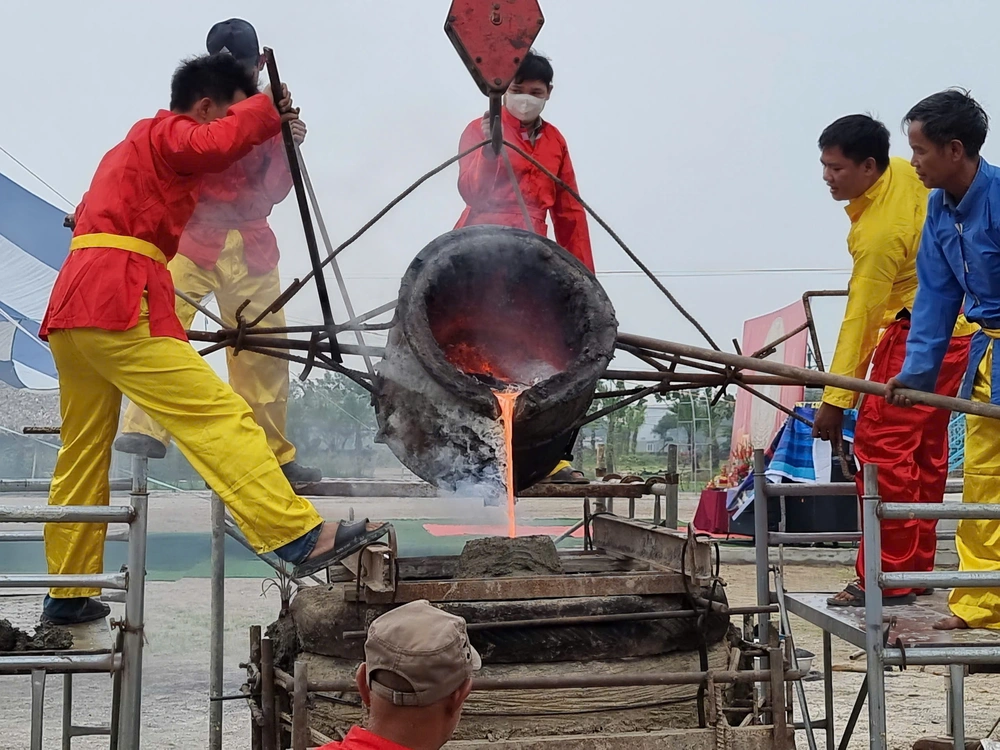 Vì một miền quê đáng sống: Sức sống bền bỉ nghề đúc đồng Trà Đông - Ảnh 3.
