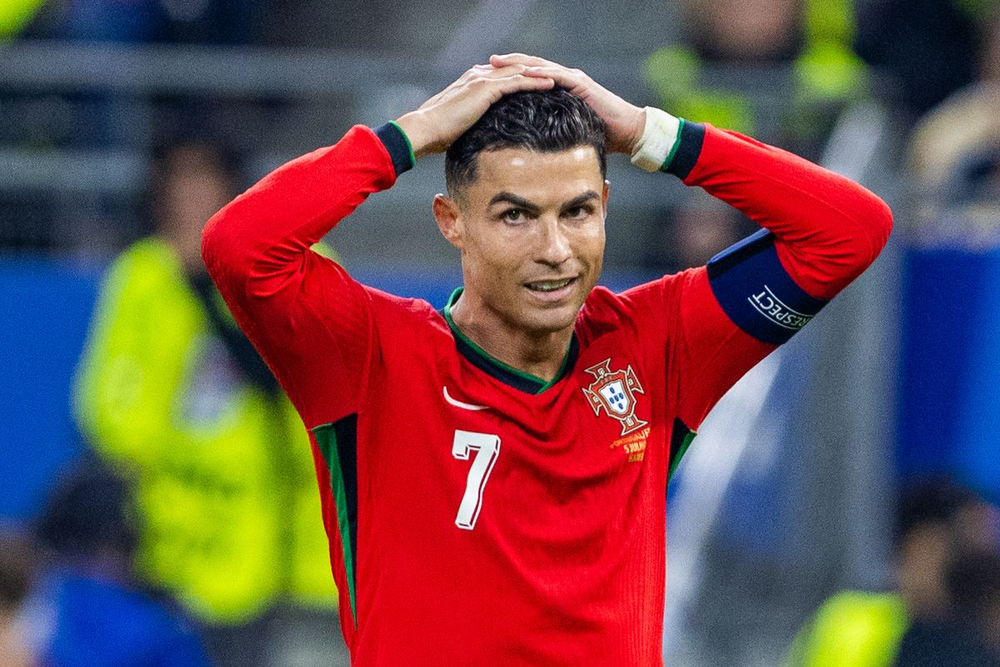 Danh thủ vô địch Cúp C1 tuyên bố trước World Cup 2026: 'ĐT Bồ Đào Nha là Ronaldo và 10 người còn lại' - Ảnh 1.
