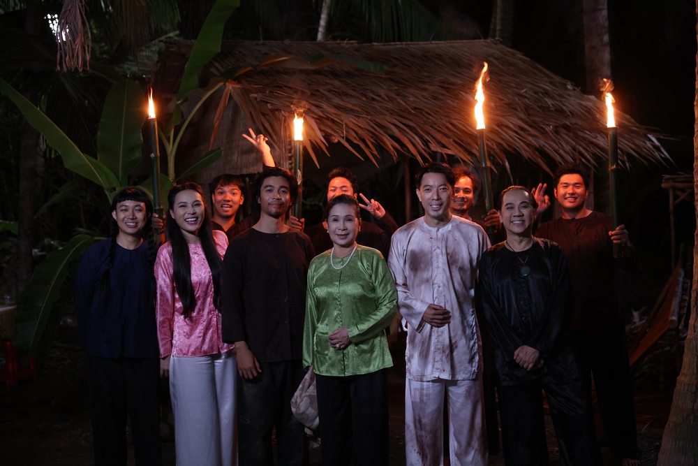 Jay Hoo trở lại showbiz bằng nghệ danh ca sĩ khiếm thị Hoài Nhân - Ảnh 2.
