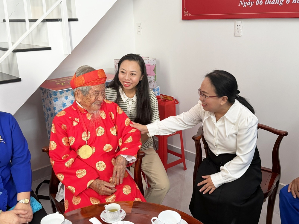 TPHCM trao tặng nhà cho nhà nghiên cứu Nguyễn Đình Tư - Ảnh 2.