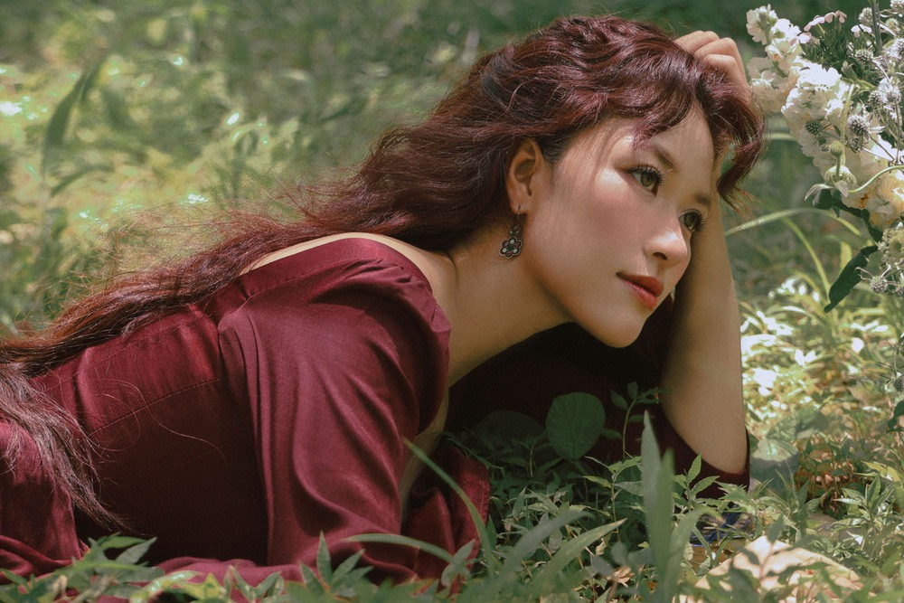Ca sĩ Võ Lê Vy trở lại với album phòng thu thứ ba mang tên "Em và 30" - Ảnh 3. Ca sĩ Võ Lê Vy trở lại với album phòng thu thứ ba mang tên "Em và 30" - Ảnh 3.