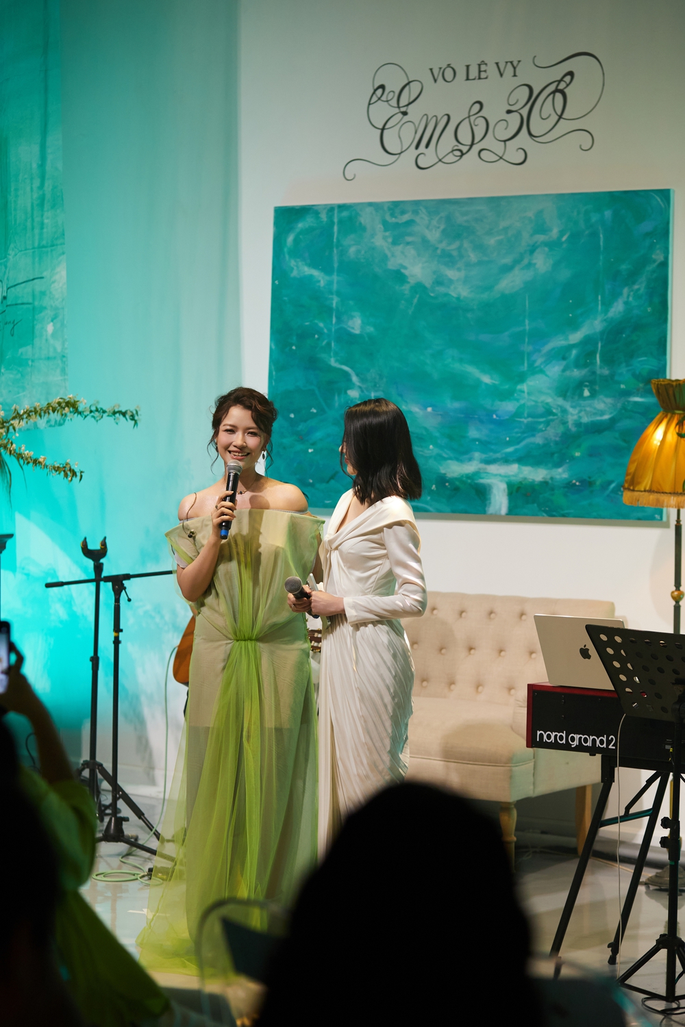 Ca sĩ Võ Lê Vy trở lại với album phòng thu thứ ba mang tên "Em và 30" - Ảnh 4. Ca sĩ Võ Lê Vy trở lại với album phòng thu thứ ba mang tên "Em và 30" - Ảnh 4.