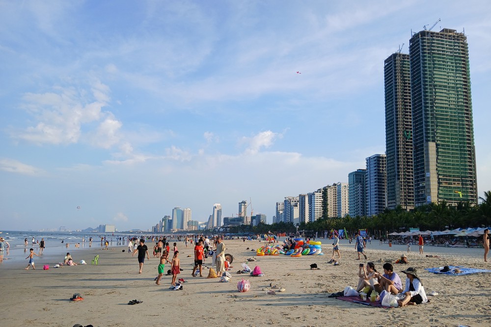 Sức hút mùa du lịch hè Đà Nẵng - Ảnh 2.