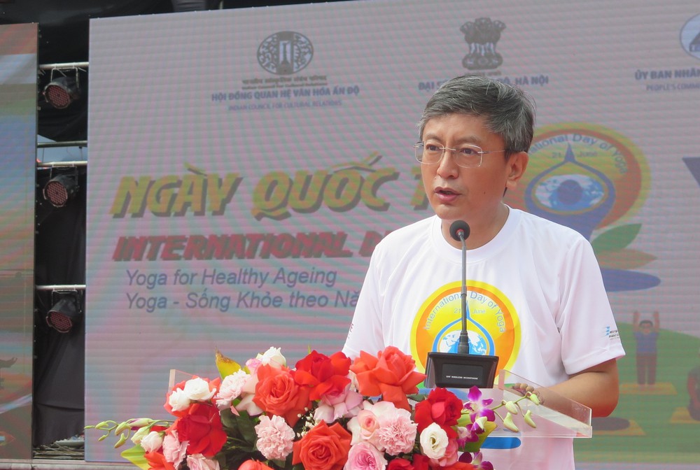 Ngày Quốc tế Yoga: Gắn kết, giao lưu văn hóa Việt Nam - Ấn Độ - Ảnh 1. Ngày Quốc tế Yoga: Gắn kết, giao lưu văn hóa Việt Nam - Ấn Độ - Ảnh 1.