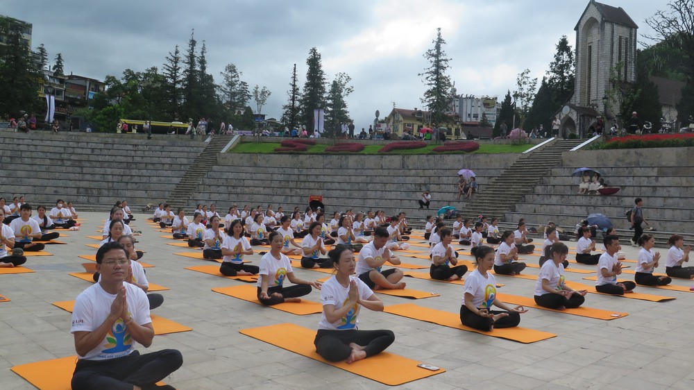 Ngày Quốc tế Yoga: Gắn kết, giao lưu văn hóa Việt Nam - Ấn Độ - Ảnh 2. Ngày Quốc tế Yoga: Gắn kết, giao lưu văn hóa Việt Nam - Ấn Độ - Ảnh 2.