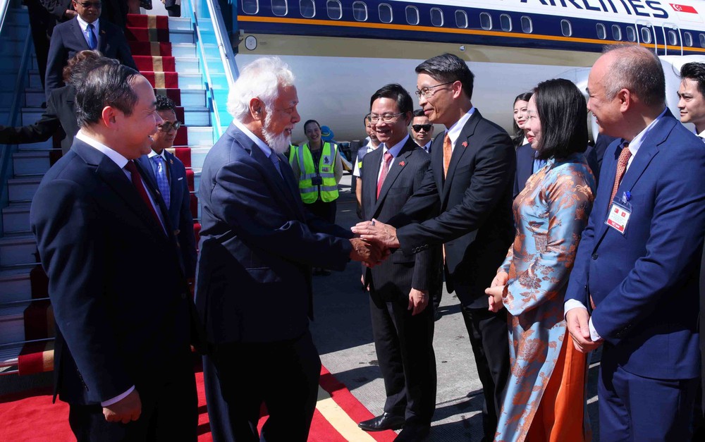 Thủ tướng Timor-Leste Kay Rala Xanana Gusmão đến Hà Nội, bắt đầu thăm chính thức Việt Nam và dự AFF 2026 - Ảnh 1. Thủ tướng Timor-Leste Kay Rala Xanana Gusmão đến Hà Nội, bắt đầu thăm chính thức Việt Nam và dự AFF 2026 - Ảnh 1.