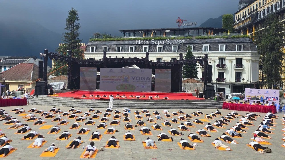 Ngày Quốc tế Yoga: Gắn kết, giao lưu văn hóa Việt Nam - Ấn Độ - Ảnh 5. Ngày Quốc tế Yoga: Gắn kết, giao lưu văn hóa Việt Nam - Ấn Độ - Ảnh 5.