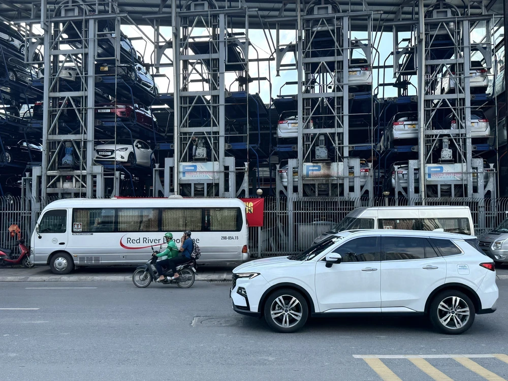 Hà Nội gỡ nút thắt giao thông tĩnh: Từ quy hoạch đến hiện thực - Ảnh 2. Hà Nội gỡ nút thắt giao thông tĩnh: Từ quy hoạch đến hiện thực - Ảnh 2.