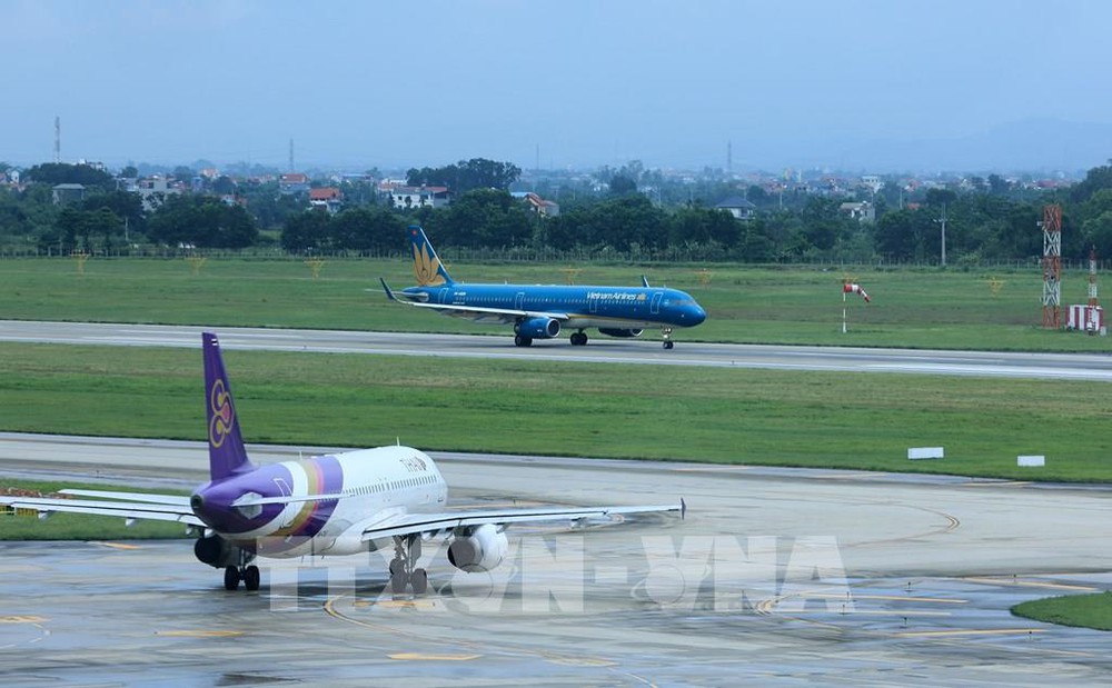 Cảnh báo khẩn khi hàng chục chuyến bay bị ảnh hưởng do UAV và diều xuất hiện - Ảnh 1. Cảnh báo khẩn khi hàng chục chuyến bay bị ảnh hưởng do UAV và diều xuất hiện - Ảnh 1.