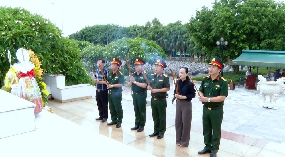 Chiến dịch 500 ngày đêm: Lấy mẫu AND đối với 1.320 phần mộ liệt sĩ tại Nghĩa trang Liệt sĩ Ba Dốc - Ảnh 1. Chiến dịch 500 ngày đêm: Lấy mẫu AND đối với 1.320 phần mộ liệt sĩ tại Nghĩa trang Liệt sĩ Ba Dốc - Ảnh 1.