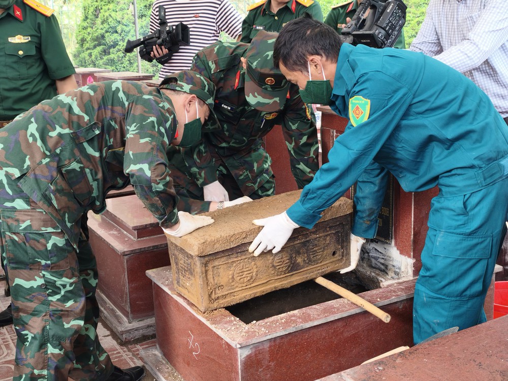 “Chiến dịch 500 ngày đêm đẩy mạnh thực hiện tìm kiếm, quy tập và xác định danh tính hài cốt liệt sĩ” đang bước vào giai đoạn cao điểm - Ảnh 5. “Chiến dịch 500 ngày đêm đẩy mạnh thực hiện tìm kiếm, quy tập và xác định danh tính hài cốt liệt sĩ” đang bước vào giai đoạn cao điểm - Ảnh 5.