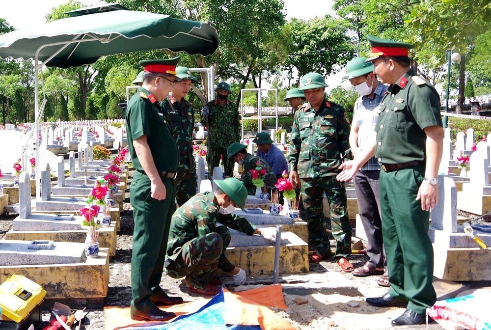“Chiến dịch 500 ngày đêm đẩy mạnh thực hiện tìm kiếm, quy tập và xác định danh tính hài cốt liệt sĩ” đang bước vào giai đoạn cao điểm - Ảnh 3. “Chiến dịch 500 ngày đêm đẩy mạnh thực hiện tìm kiếm, quy tập và xác định danh tính hài cốt liệt sĩ” đang bước vào giai đoạn cao điểm - Ảnh 3.