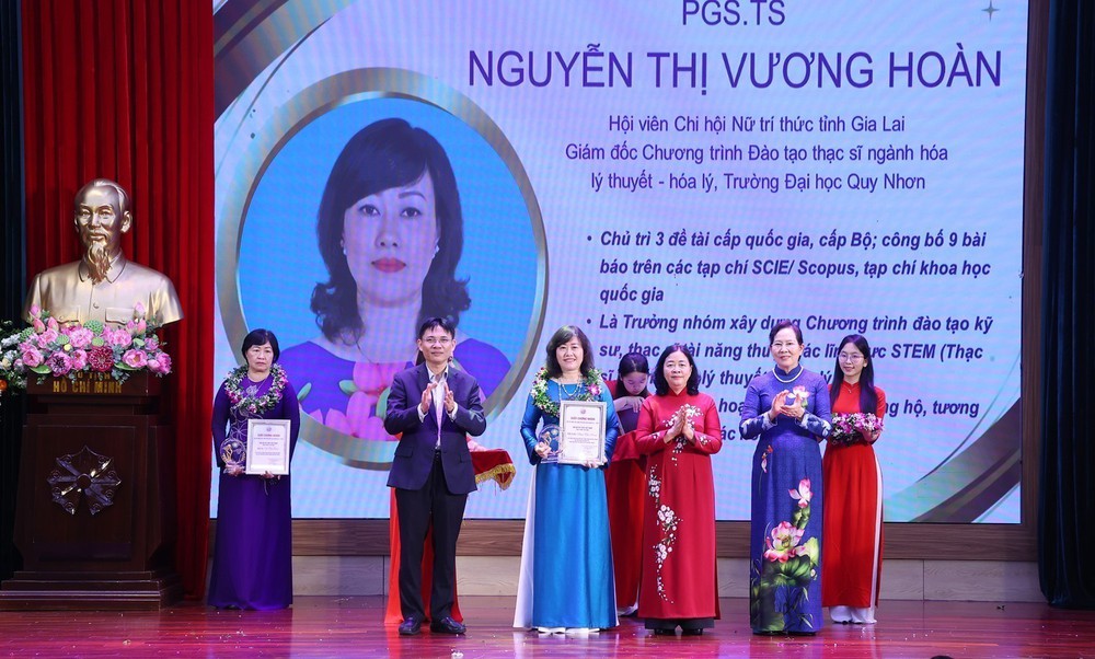 Tôn vinh những đóng góp to lớn của đội ngũ nữ trí thức Việt Nam - Ảnh 4.