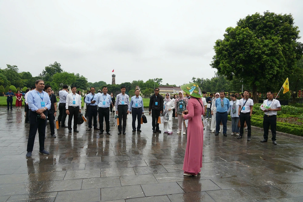 Lan tỏa giá trị di sản Hà Nội tới các đại biểu quốc tế ASEAN - Ảnh 1.