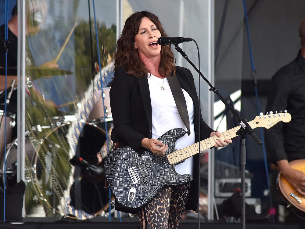 Alanis Morissette - giọng hát của một thế hệ - Ảnh 2. Alanis Morissette - giọng hát của một thế hệ - Ảnh 2.