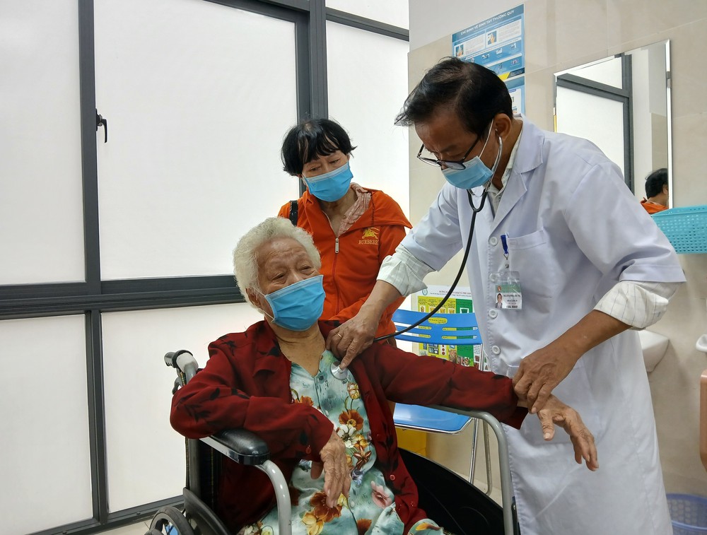 Từ 1/7 nhiều chính sách mới về bảo hiểm xã hội, bảo hiểm y tế mở rộng quyền lợi người dân - Ảnh 3. Từ 1/7 nhiều chính sách mới về bảo hiểm xã hội, bảo hiểm y tế mở rộng quyền lợi người dân - Ảnh 3.