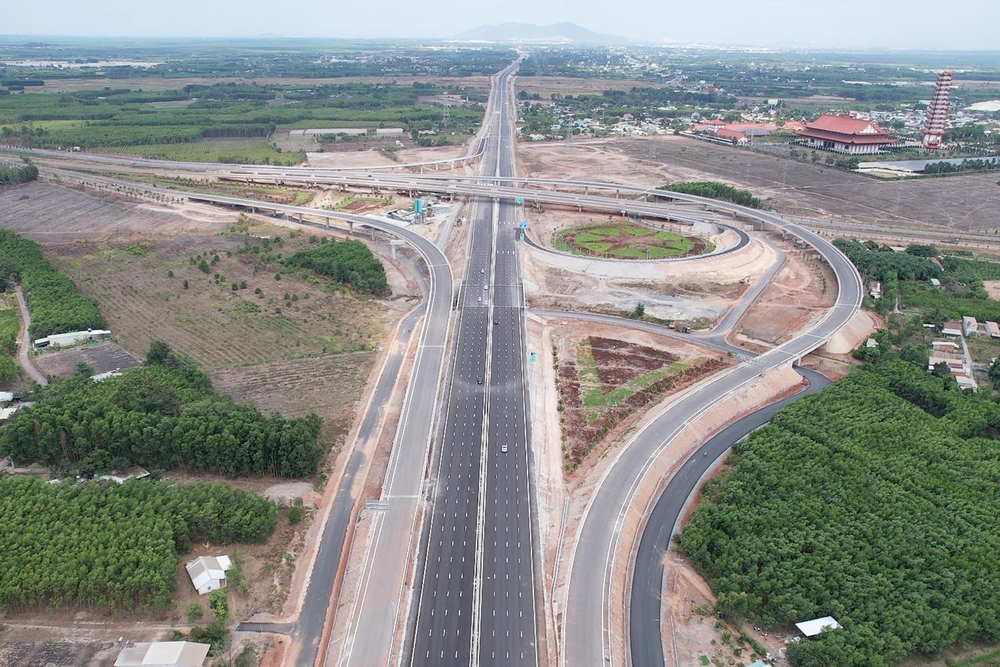 Kết luận của Thủ tướng Lê Minh Hưng về triển khai các dự án trọng điểm - Ảnh 2. Kết luận của Thủ tướng Lê Minh Hưng về triển khai các dự án trọng điểm - Ảnh 2.