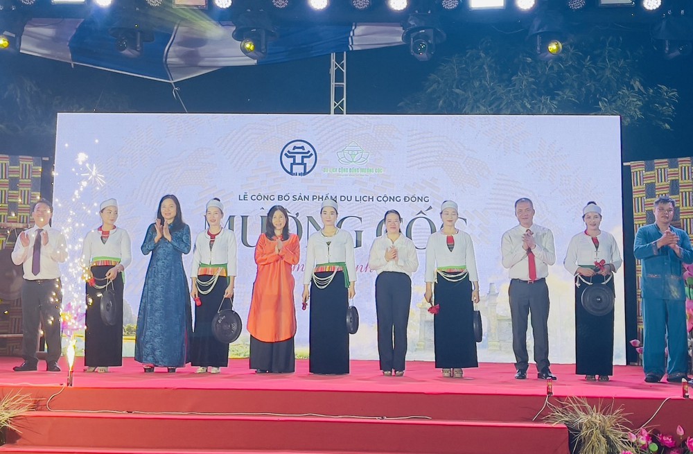 Hà Nội: Công bố sản phẩm du lịch cộng đồng Mường Cốc - Ảnh 1. Hà Nội: Công bố sản phẩm du lịch cộng đồng Mường Cốc - Ảnh 1.