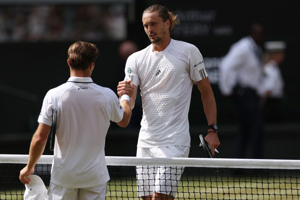 Giải mã "hiện tượng" của chủ nhà, Zverev giành quyền vào chung kết Wimbledon 2026 - Ảnh 1.
