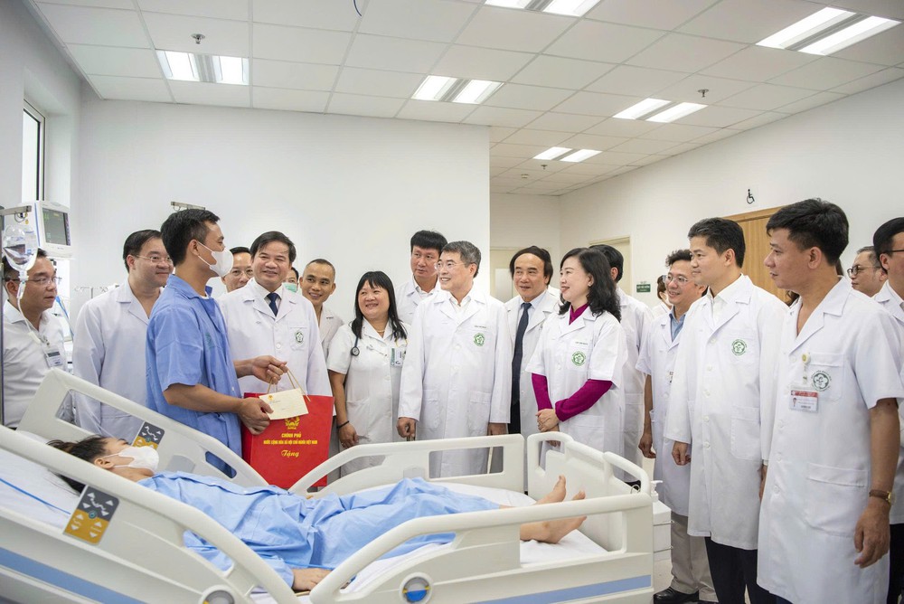 Hiện thực hóa mục tiêu đưa dịch vụ y tế chuyên sâu về gần dân - Ảnh 2. Hiện thực hóa mục tiêu đưa dịch vụ y tế chuyên sâu về gần dân - Ảnh 2.