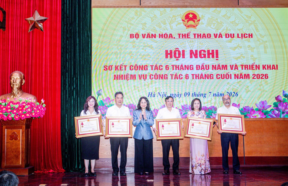 Ngành VHTTDL sơ kết 6 tháng: Thúc đẩy phát triển công nghiệp văn hóa đóng góp vào tăng trưởng hai con số - Ảnh 4. Ngành VHTTDL sơ kết 6 tháng: Thúc đẩy phát triển công nghiệp văn hóa đóng góp vào tăng trưởng hai con số - Ảnh 4.