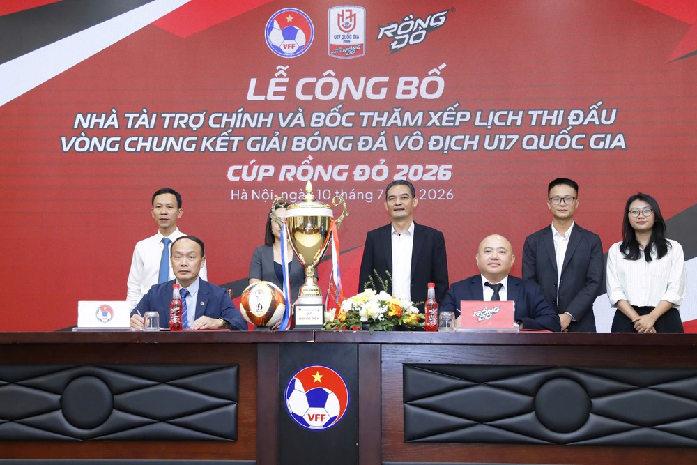 VCK giải bóng đá U17 QG 2026 có nhà tài trợ mới - Ảnh 2. VCK giải bóng đá U17 QG 2026 có nhà tài trợ mới - Ảnh 2.