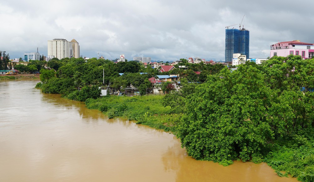Nước sông Cầu qua Thái Nguyên lên nhanh do mưa lớn - Ảnh 1. Nước sông Cầu qua Thái Nguyên lên nhanh do mưa lớn - Ảnh 1.