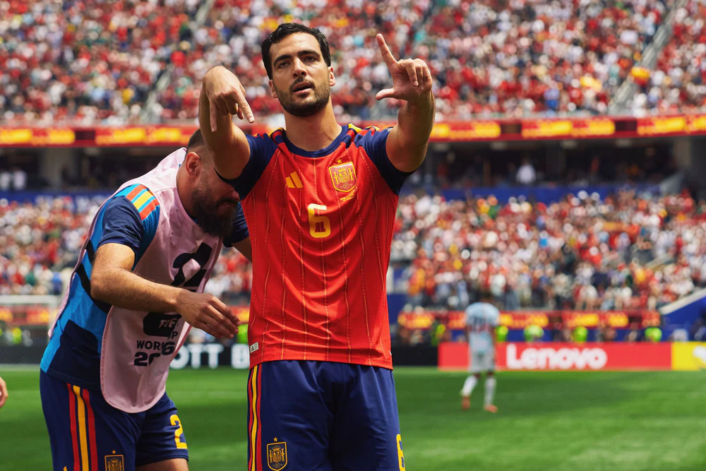 Đội tuyển Tây Ban Nha: La Roja không cần tiền đạo giỏi - Ảnh 1. Đội tuyển Tây Ban Nha: La Roja không cần tiền đạo giỏi - Ảnh 1.