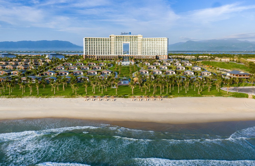 Cùng Radisson Hotel Group khám phá Việt Nam qua những cung đường du lịch đầy cảm hứng - Ảnh 1. Cùng Radisson Hotel Group khám phá Việt Nam qua những cung đường du lịch đầy cảm hứng - Ảnh 1.
