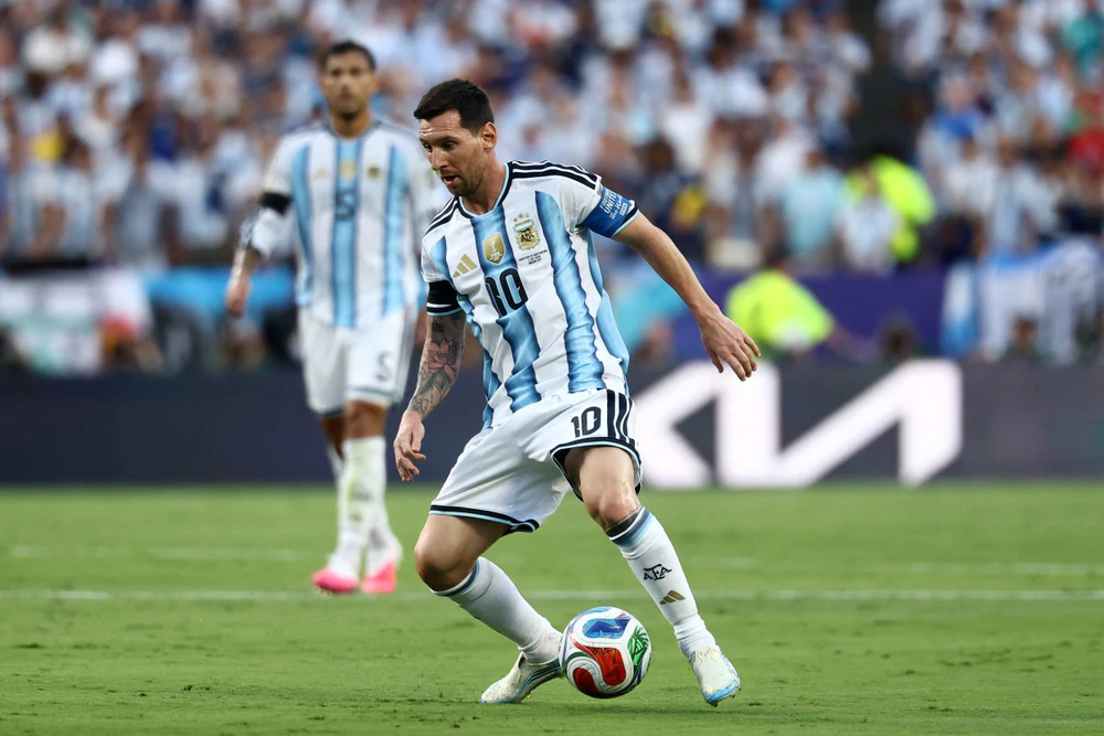 Messi lên tiếng về tuyển Anh, tiết lộ nỗi lo của Argentina trước bán kết World Cup 2026 - Ảnh 1. Messi lên tiếng về tuyển Anh, tiết lộ nỗi lo của Argentina trước bán kết World Cup 2026 - Ảnh 1.