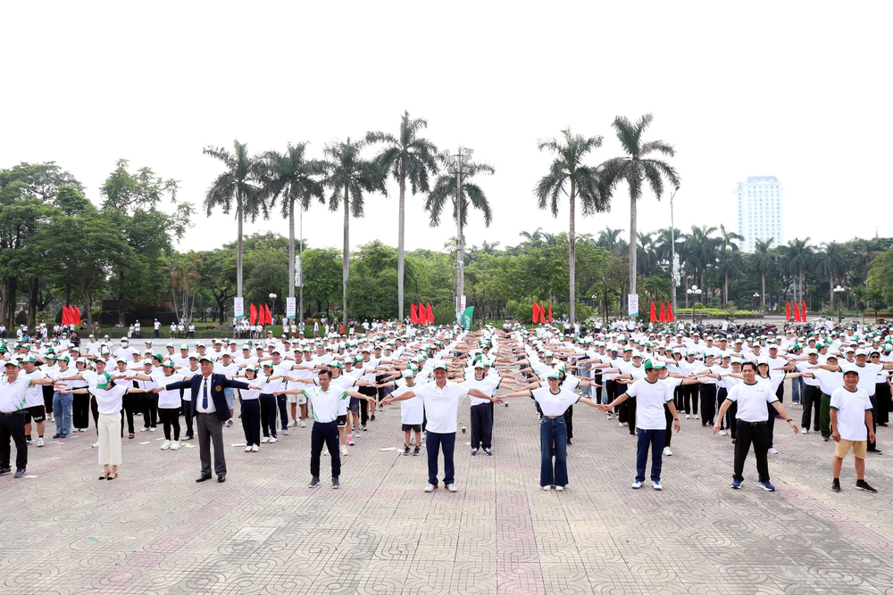 Hơn 1.500 người tham gia chương trình toàn dân tập luyện thể dục, thể thao - Ảnh 1. Hơn 1.500 người tham gia chương trình toàn dân tập luyện thể dục, thể thao - Ảnh 1.