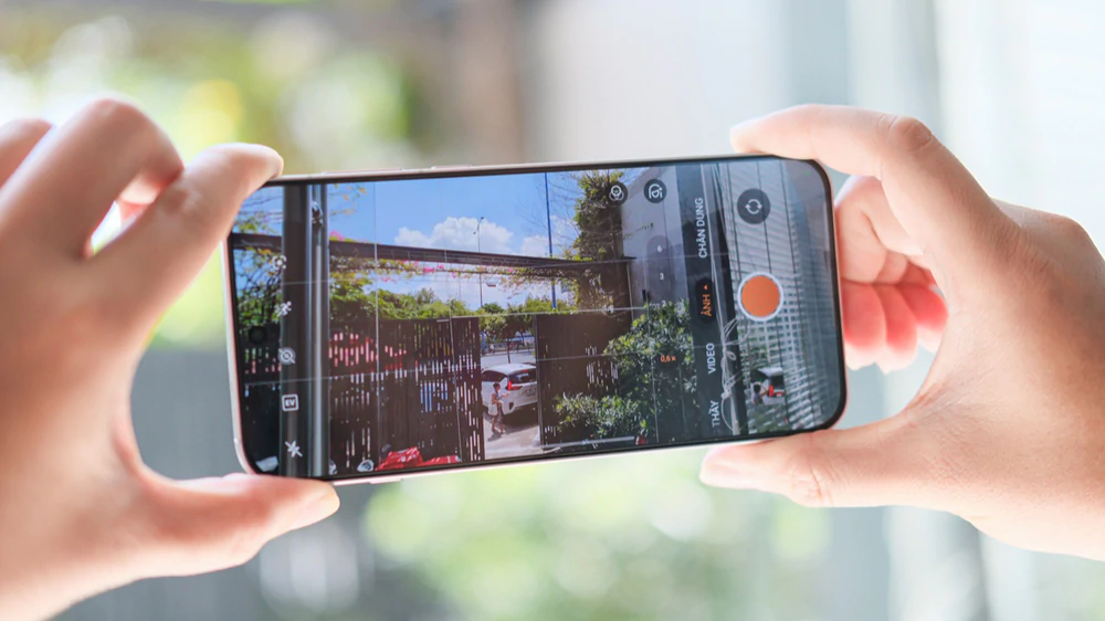So sánh camera OPPO Find X8 và máy đời mới: Liệu Flagship cũ có bị hụt hơi? - Ảnh 1.