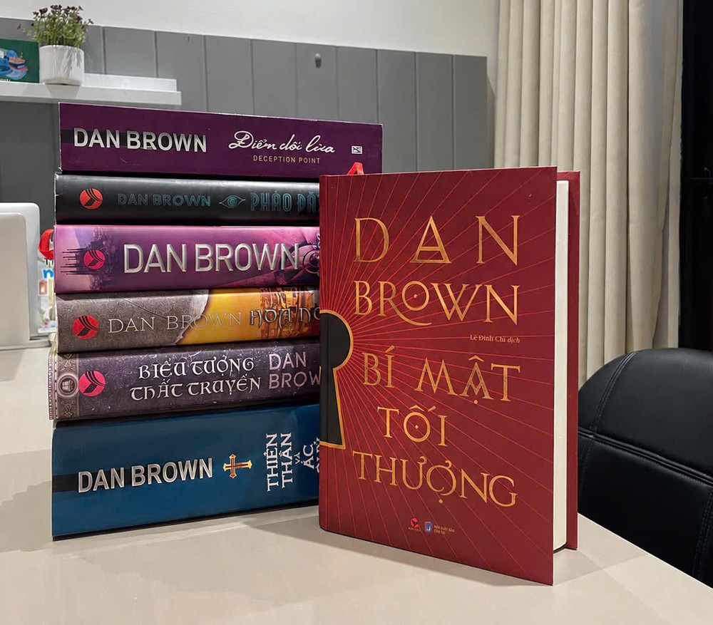 Sức hút của Dan Brown và sự trở lại với "Bí mật tối thượng" - Ảnh 3. Sức hút của Dan Brown và sự trở lại với "Bí mật tối thượng" - Ảnh 3.