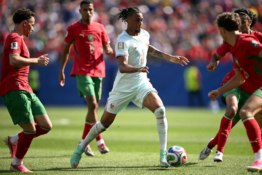 Đoản khúc World Cup: Yêu nhiều hơn hôm qua và ít hơn ngày mai - Ảnh 1.