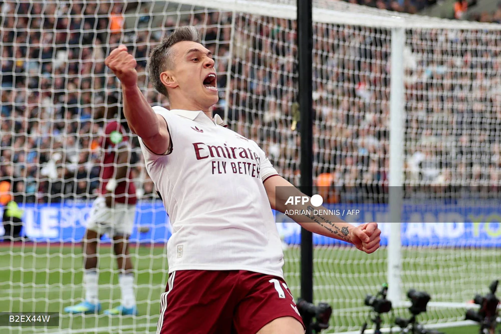 Tin chuyển nhượng ngày 13/7: Real Madrid âm thầm chèo kéo Olise, Arsenal bán nhà vô địch Premier League - Ảnh 2.