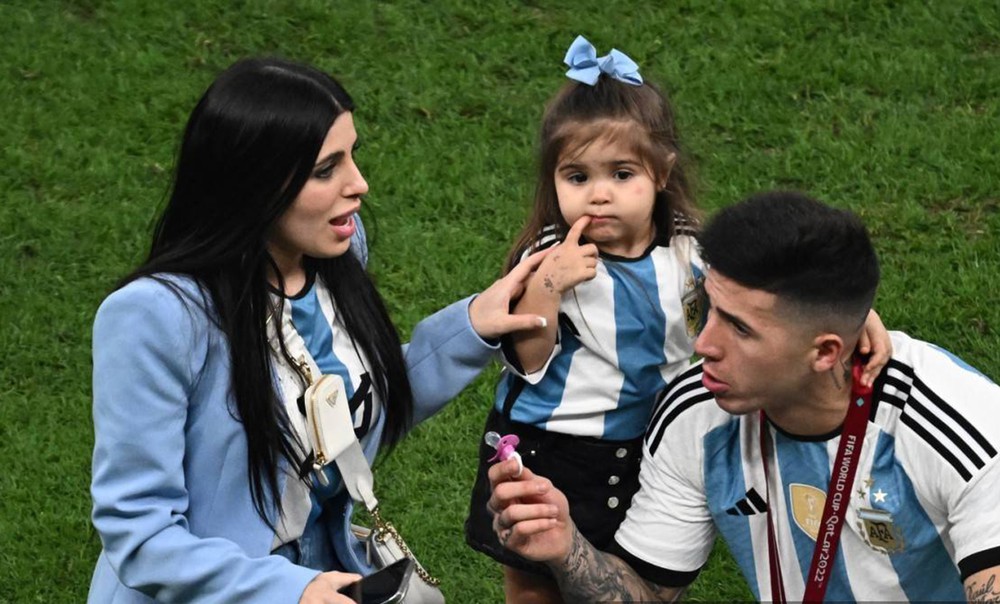 Dàn WAGs xinh đẹp của tuyển Argentina: Từ mối tình ở bến xe buýt đến cô giáo thể dục và vũ công - Ảnh 8. World Cup 2026