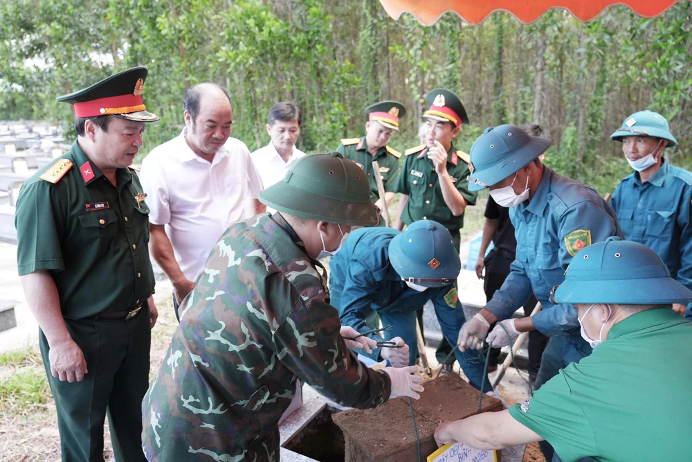 Chiến dịch 500 ngày đêm: Thống nhất trình tự xác minh thông tin, tìm kiếm, quy tập mộ liệt sĩ tập thể - Ảnh 1. Chiến dịch 500 ngày đêm: Thống nhất trình tự xác minh thông tin, tìm kiếm, quy tập mộ liệt sĩ tập thể - Ảnh 1.