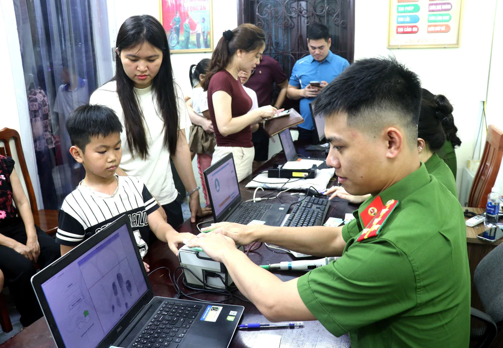 Ngày 15/10 hằng năm là Ngày Công dân số Việt Nam - Ảnh 1. Ngày 15/10 hằng năm là Ngày Công dân số Việt Nam - Ảnh 1.