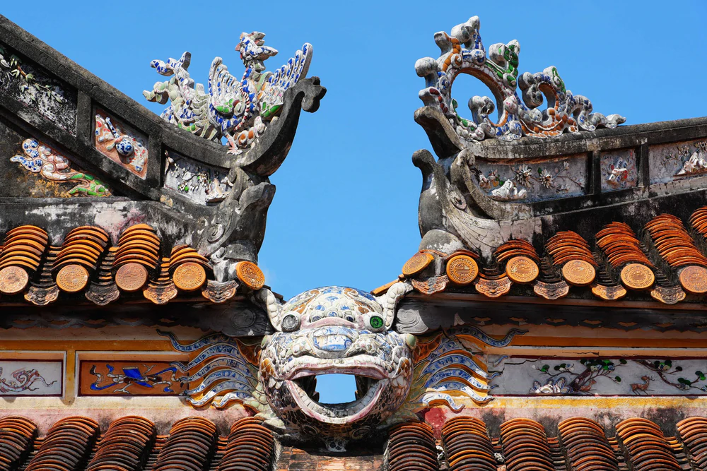 Linh vật trên di sản Huế - biểu tượng mỹ thuật cung đình triều Nguyễn - Ảnh 5. Linh vật trên di sản Huế - biểu tượng mỹ thuật cung đình triều Nguyễn - Ảnh 5.